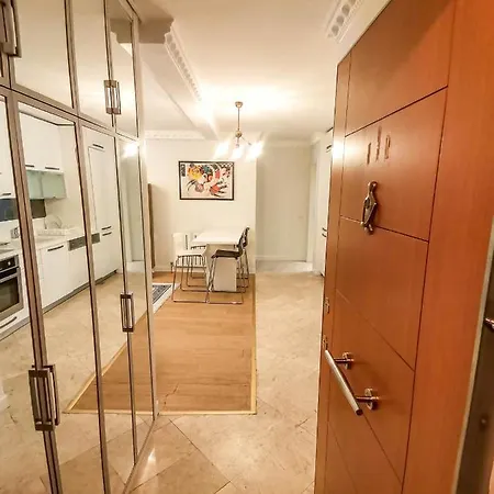 Lagom Nisantasi Aparthotel 4*